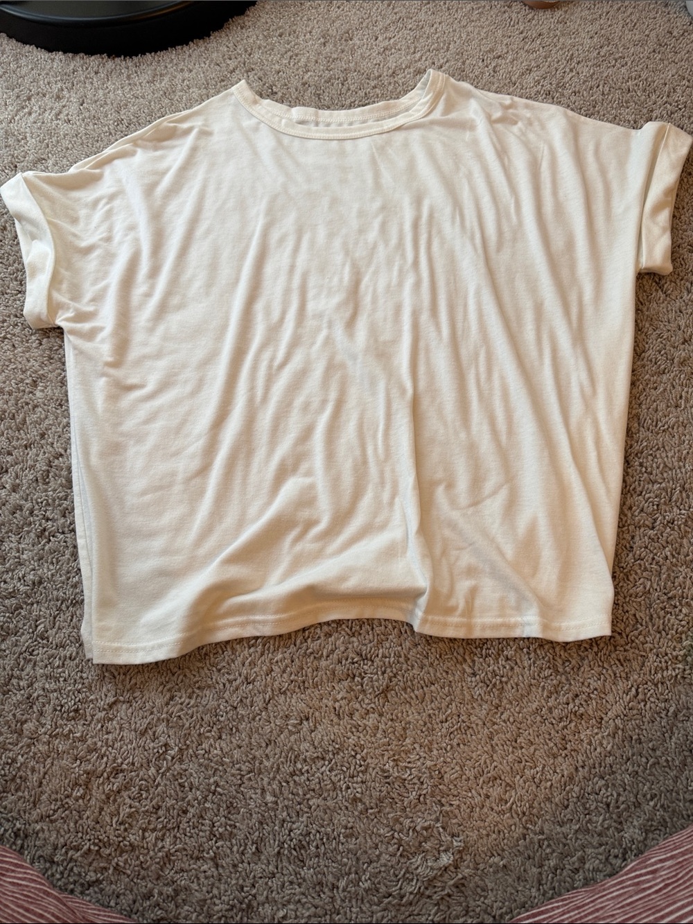 Casual Boxy Short-Sleeve Tee in Cream